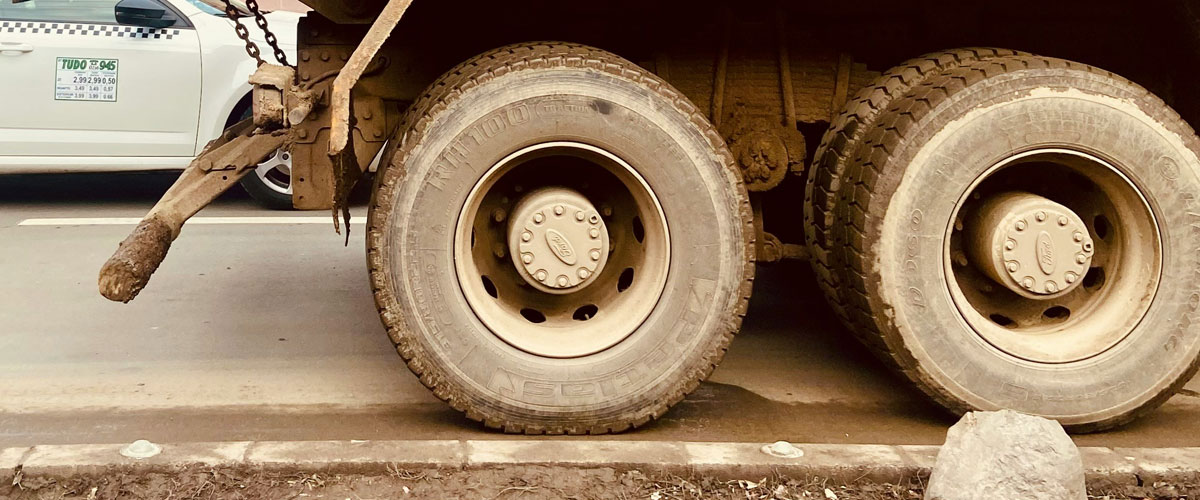 Área de contacto de una llanta de camión​ Explicado con Termillantas